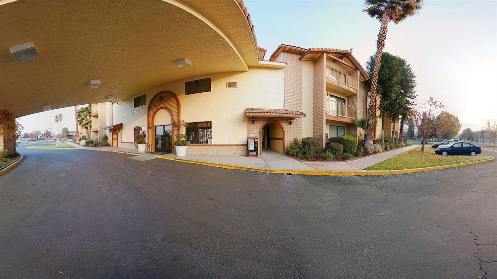 Quality Inn & Suites Bakersfield Bagian luar foto